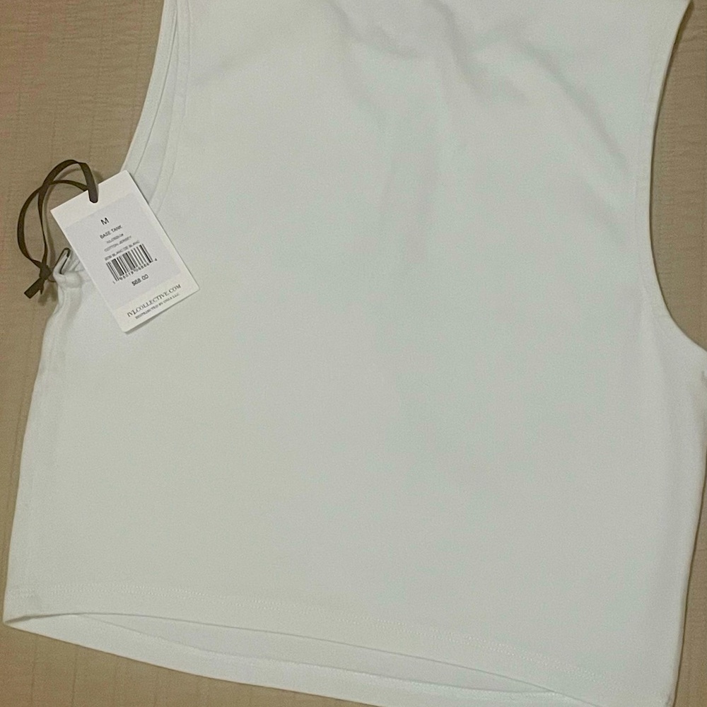 IVL Base Tank white size M NWT
